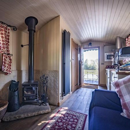 Готель Silver Dollar Watton Екстер'єр фото