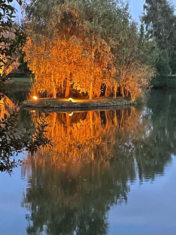 Готель Silver Dollar Watton Екстер'єр фото