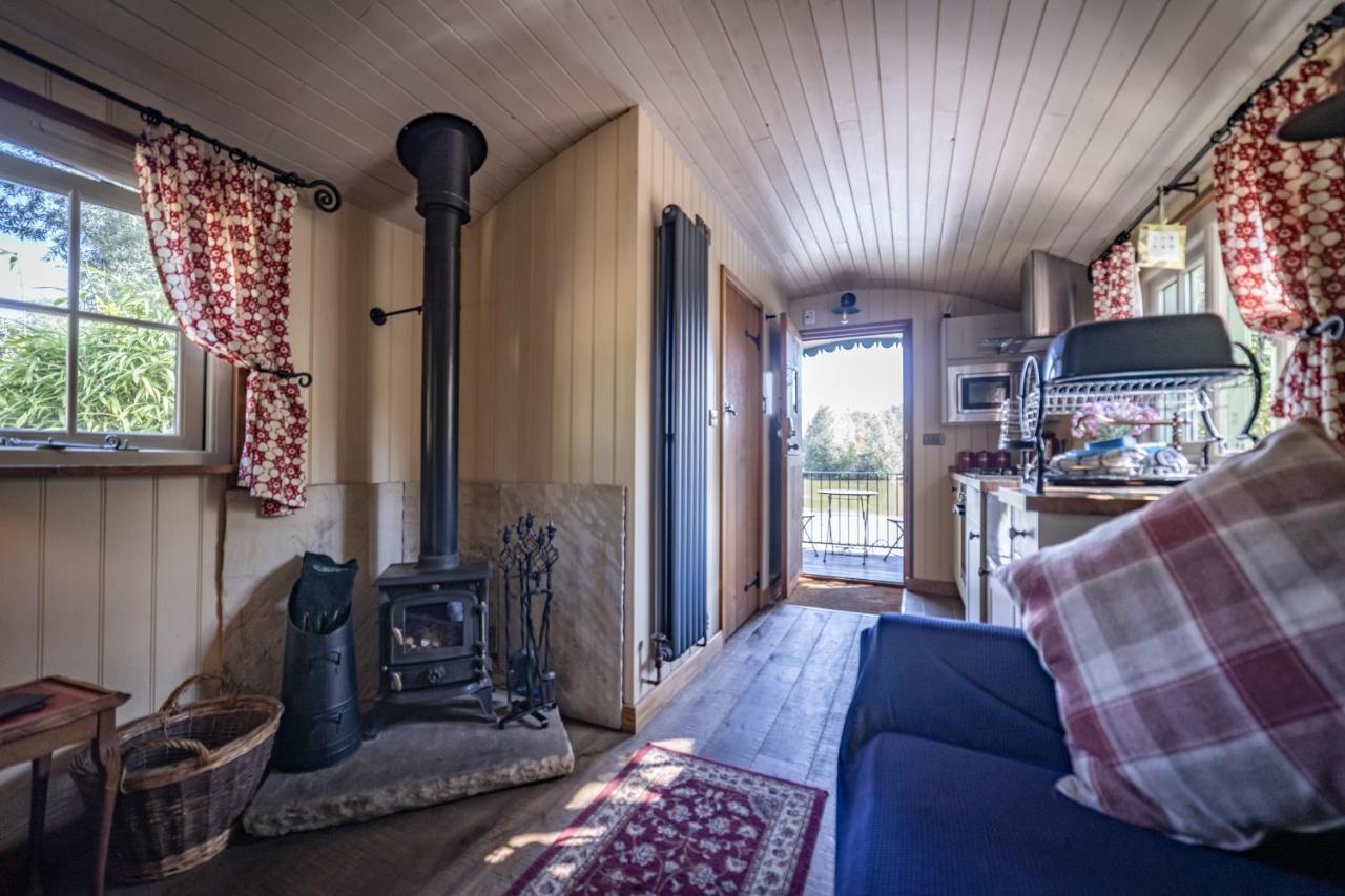 Готель Silver Dollar Watton Екстер'єр фото